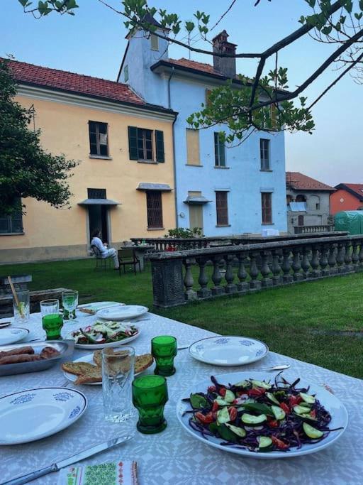 Appartamento Storico Con Giardino Soleggiato - B&B Via Rinaldi Arto Centonara Εξωτερικό φωτογραφία